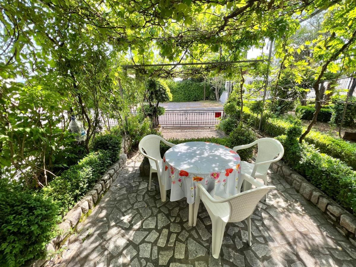 Apartmani Marija Dramalj Exterior foto