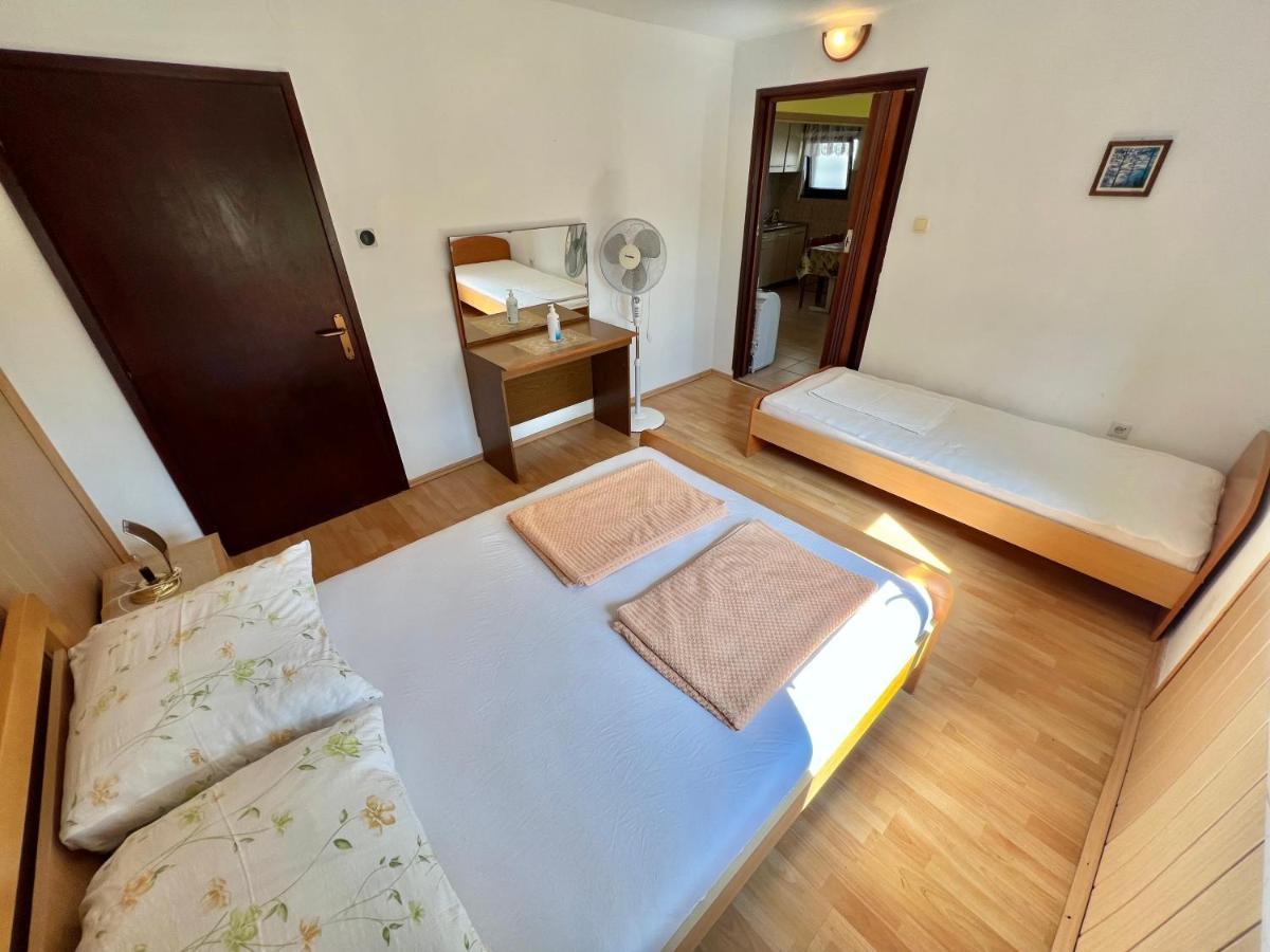 Apartmani Marija Dramalj Exterior foto